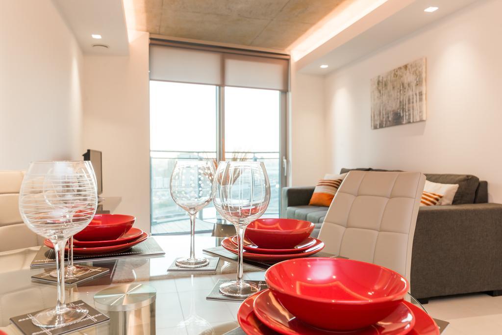 Appartamento Royal Style - 5 Mins Walk To Excel Londra
