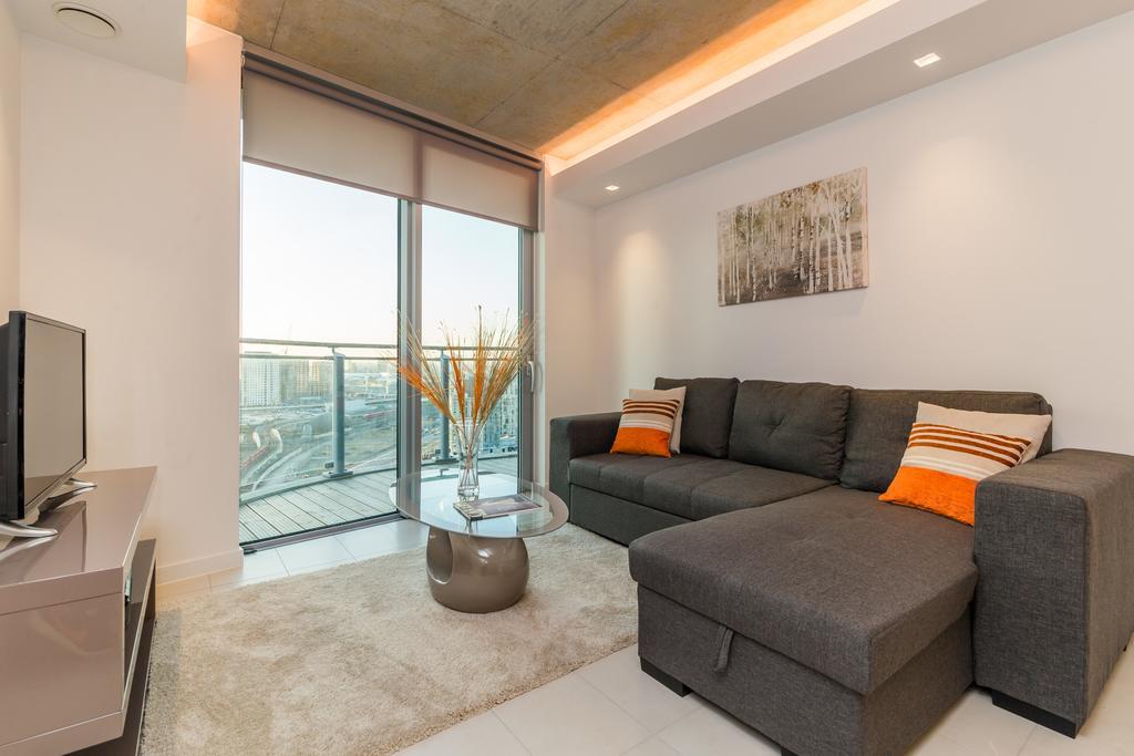 Royal Style - 5 Mins Walk To Excel Londra