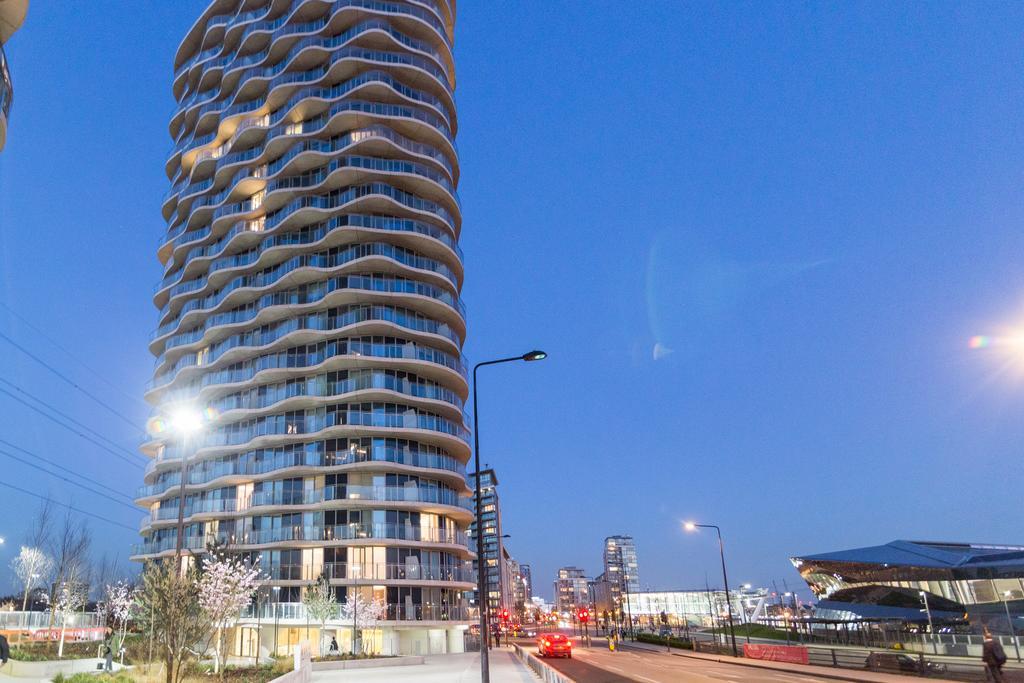 Royal Style - 5 Mins Walk To Excel Appartamento
